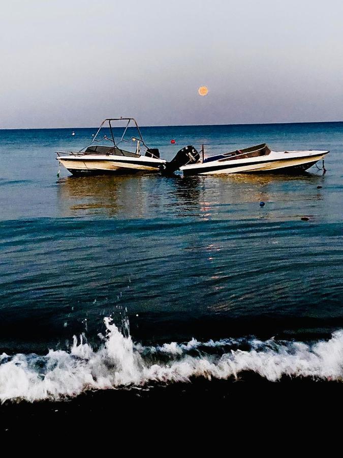 Kareem Flat Daire Larnaca Dış mekan fotoğraf